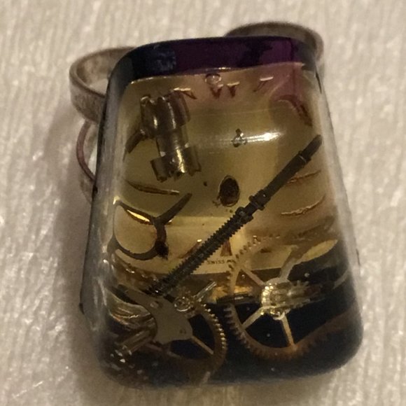 Vintage Lucite clear plastic steampunk fashion watch parts ring - Picture 5 of 16